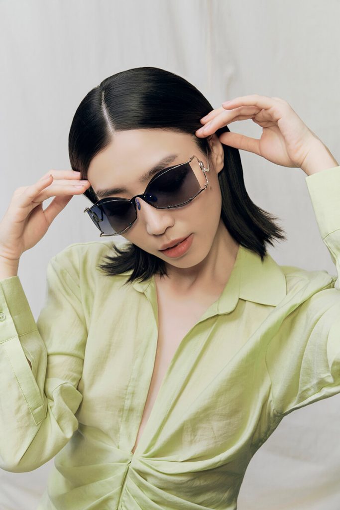 Futuristic frame 2026 trend